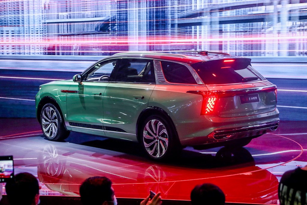 红旗E-HS9纯电动SUV