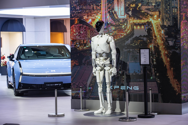 全新小鹏P7领衔 携AI科技全明星阵容亮相成都车展
