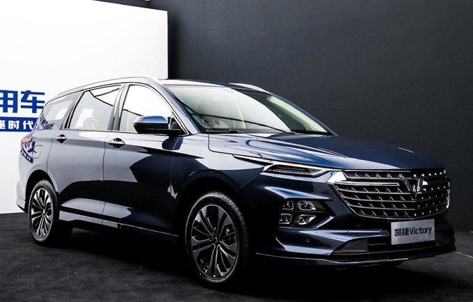 五菱银标车型-凯捷亮相 10月上市/或8.28万起售-图1